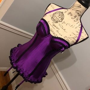Fredricks violet corset. NWT